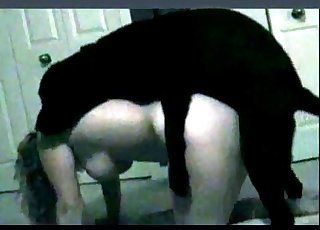 Highly fat bitch bred by a very hung dog