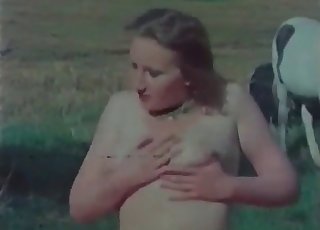 Dog’s manmeat is getting sucked by two amateurs